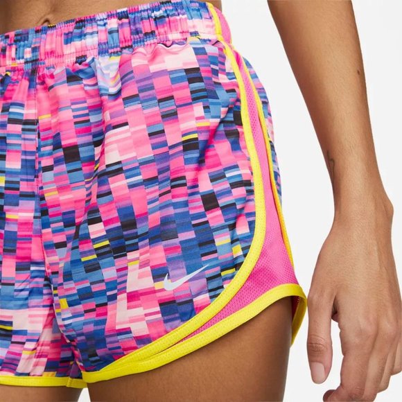 Nike Women's AOP Digi Tempo Shorts NWT - Picture 5 of 7